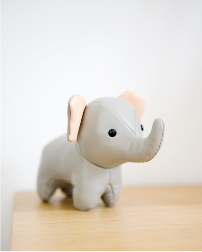 TINY FRIENDS - VINCENT THE TINY ELEPHANT