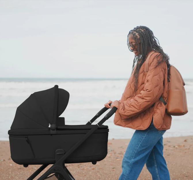 Silver Cross Cove with Carrycot (6 Piece)