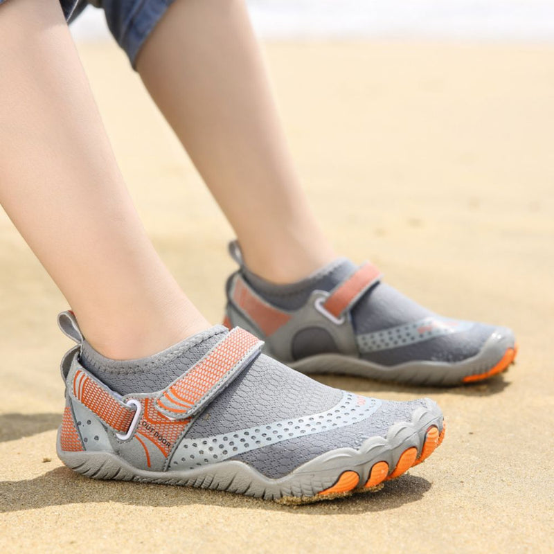 Kids Water Shoes Barefoot Quick Dry Aqua Sports Shoes Boys Girls - Grey Size Bigkid US3 = EU34